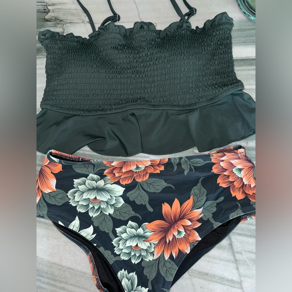 CUPSHE Women's High Waist Bikini Swimsuit Ruffle Two Piece Bathing Suit-XL